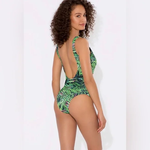 Smart & Sexy Green Tropical One Piece Swimsuit - Picture 3 of 6